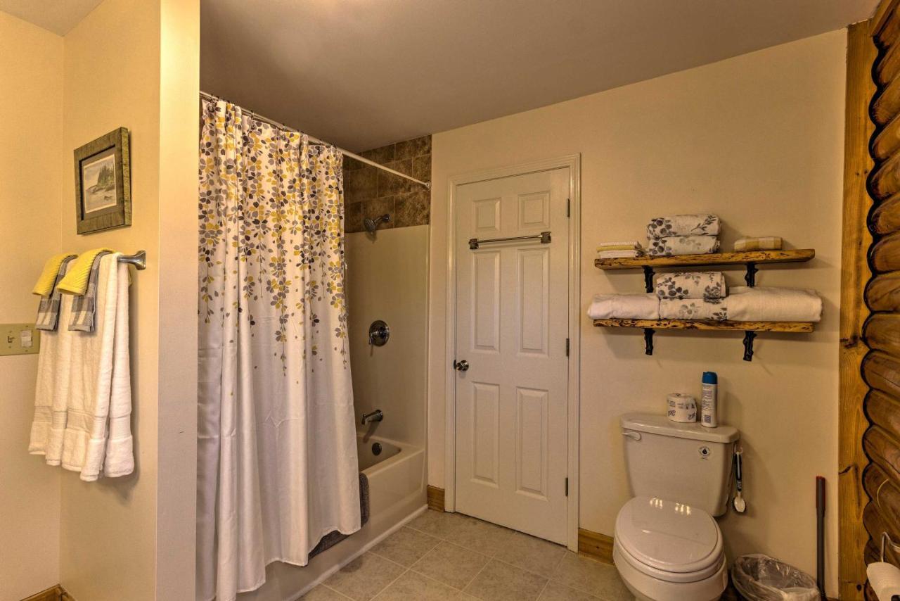 Blue Ridge Mtn Cabin Near Hiking And Biking Trails! Travelers Rest Eksteriør billede